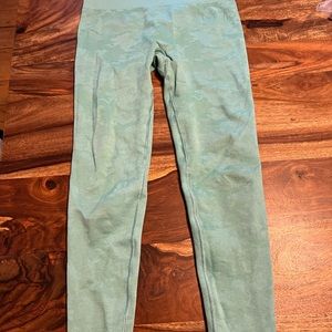 Gymshark Adapt Camo in Teal